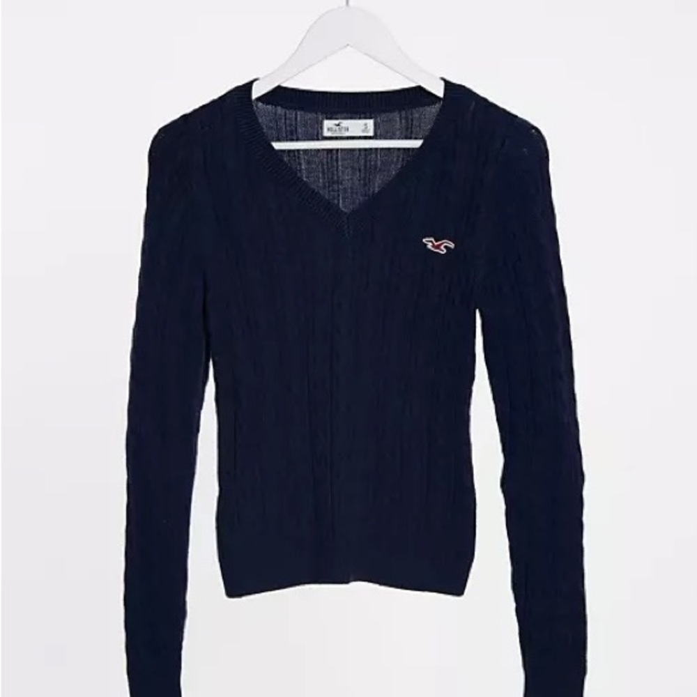 Hollister Slim cable knit v-neck sweater in navy